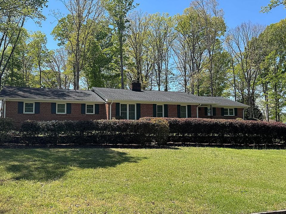 1st image of 214 Spring Dr