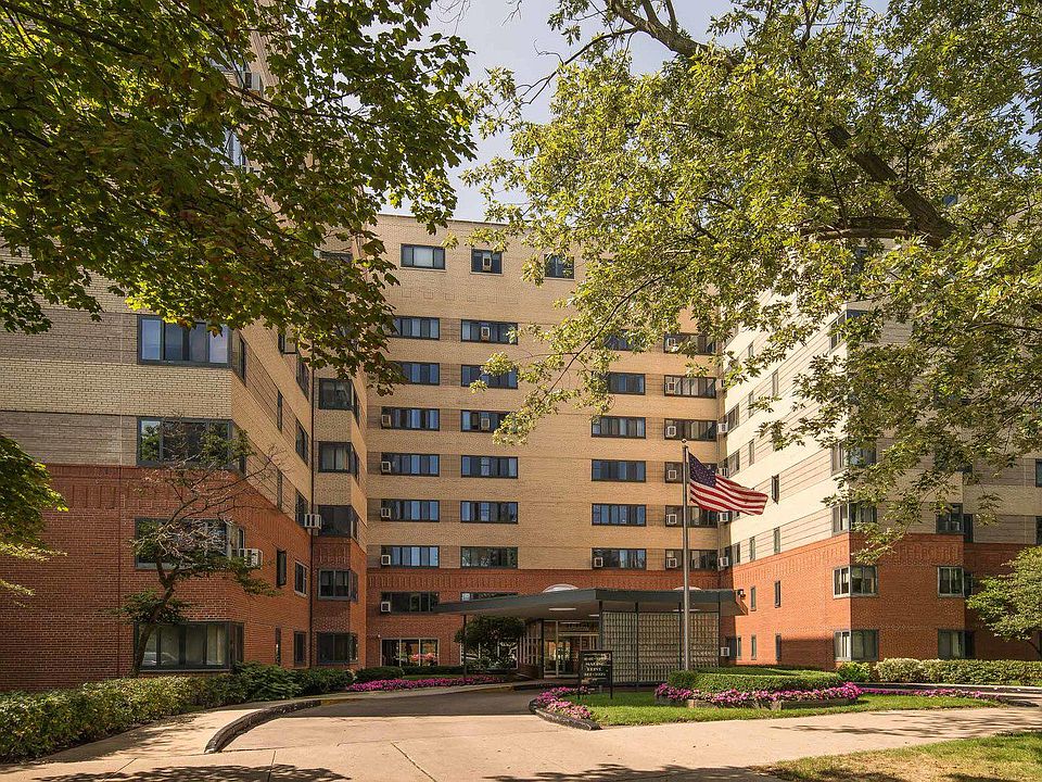 1st image of 5060 N Marine Dr APT D6