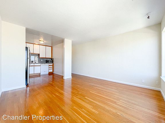 2nd image of 921 Dolores St APT 14