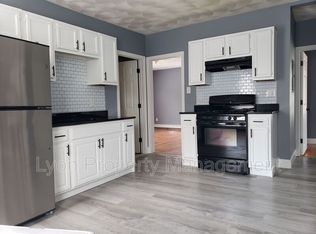 156 Pleasant St FLOOR 2, Woonsocket, RI 02895