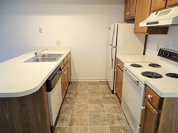 4th image of 685 Brunnerville Rd