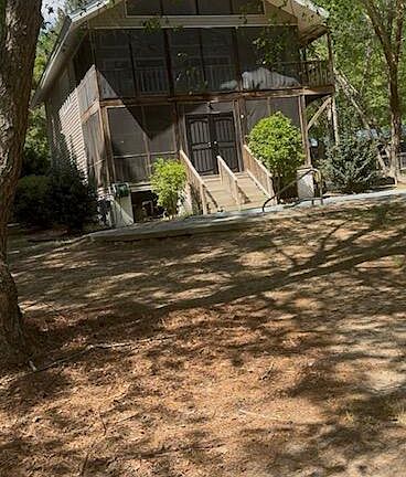 5th image of 1386 Forest Lake Dr