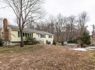 52 Woodsvale Rd, Madison, CT 06443