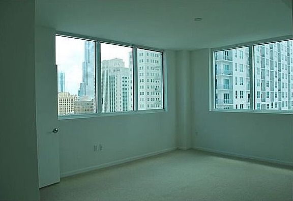 4th image of 244 Biscayne Blvd APT 1108