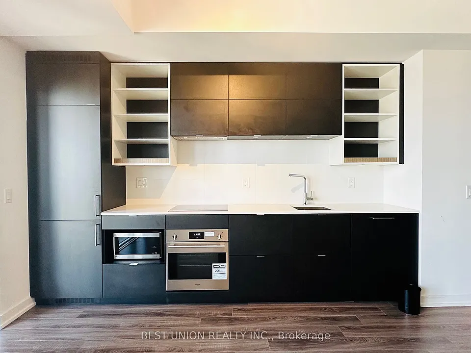20 Edward St #2813