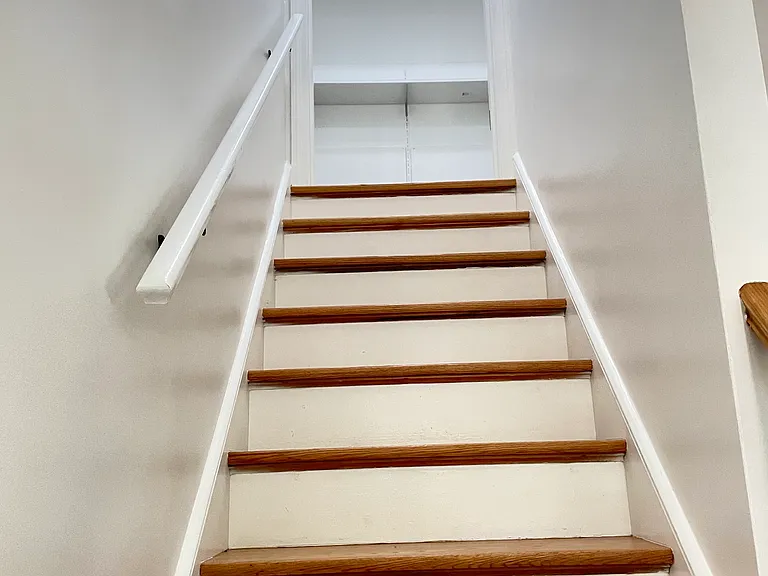 2619 Alexander St — Photo 8