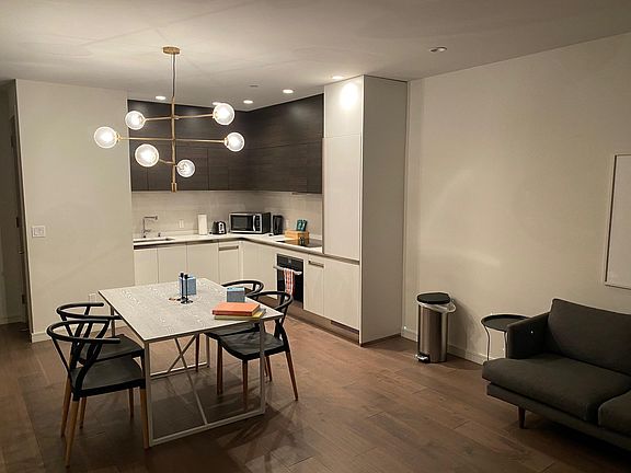 2nd image of 600 S Van Ness Ave APT 205
