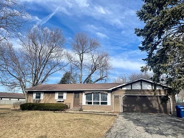 1st image of 171 Park Ct