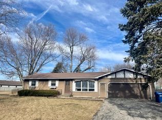 171 Park Ct, Hinckley, IL 60520