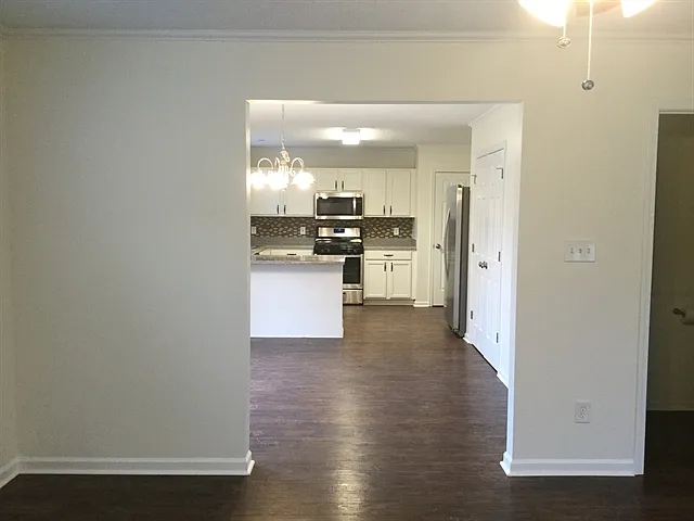 1308 Crestfield Dr — Photo 8