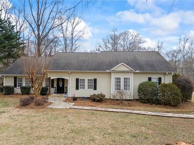 333 N Johnson St, Walhalla, SC, 29691