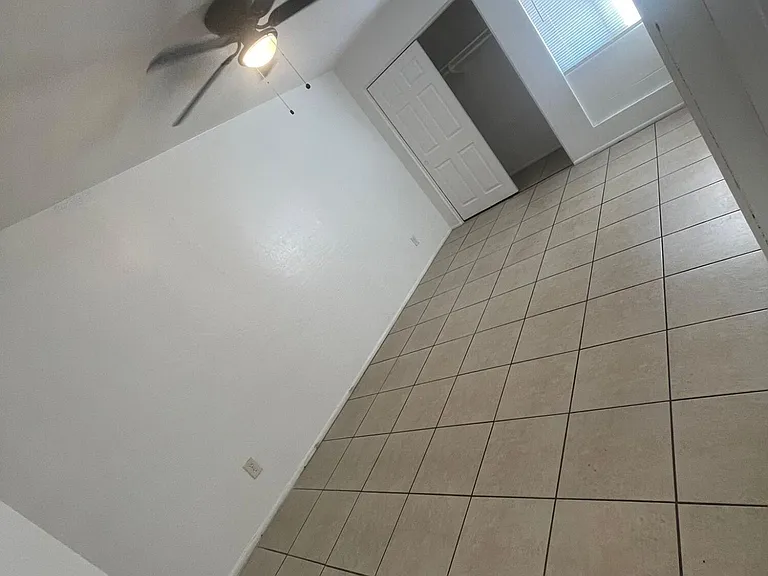 2666 N 43rd Ave #D — Photo 7