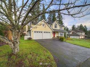 2044 Marina Vista Ct NE, Poulsbo, WA