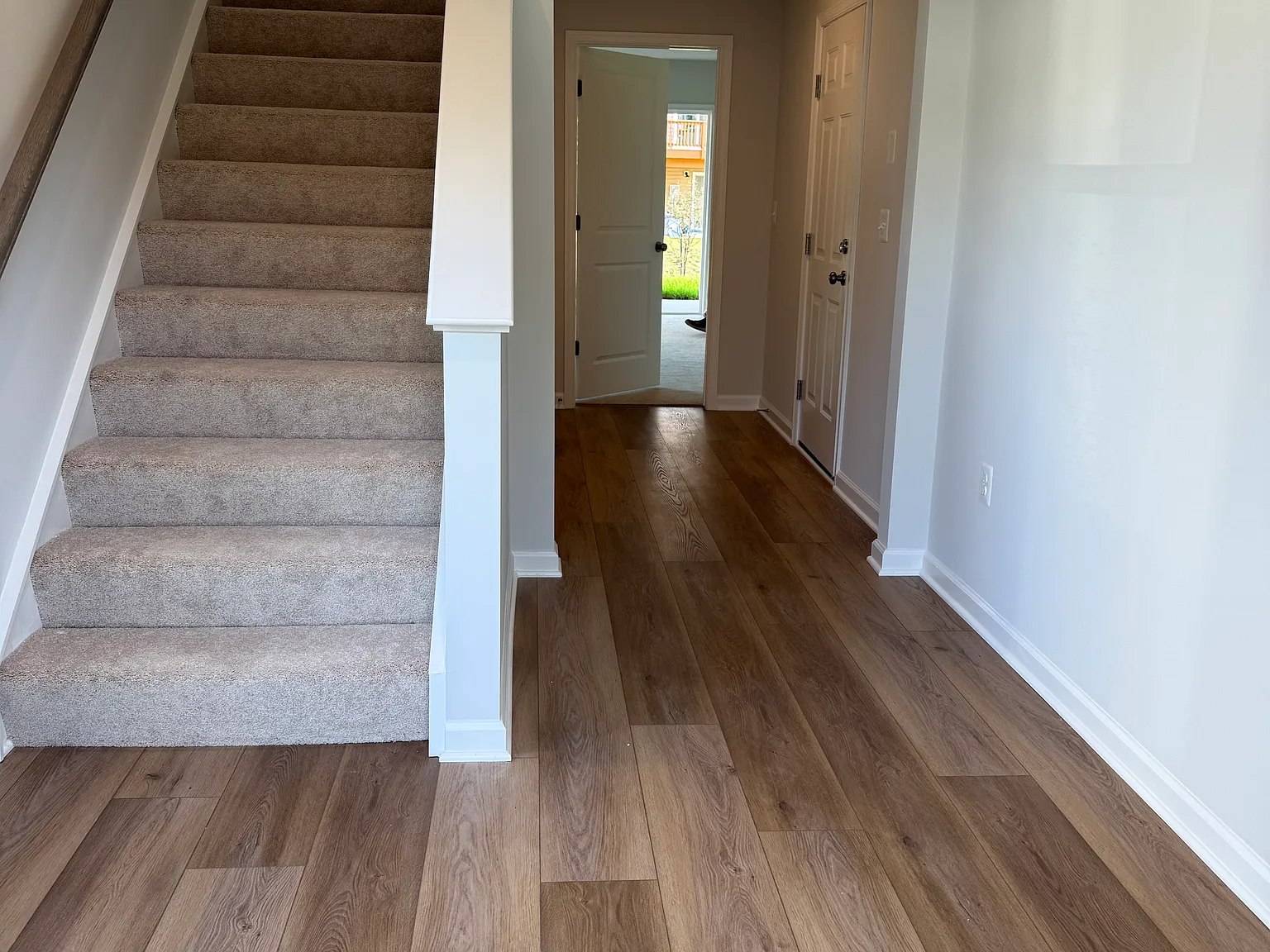 4 bed, 3.5 bath, 2540 sqft, $2,750 — Photo 2