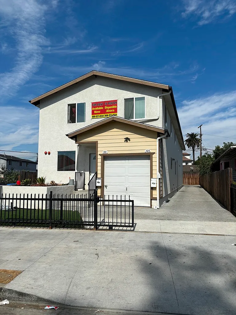 5 bed, 1753 sqft, $4,200 — Photo 1