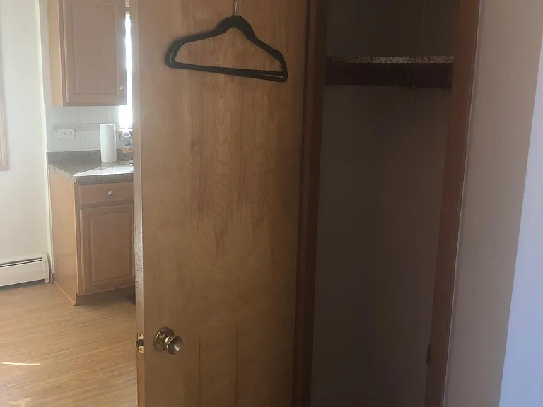 10516 Lyman Ave #2W — Photo 13
