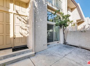 6121 Shoup Ave #5, Woodland Hills, CA 91367, MLS# PW23183526
