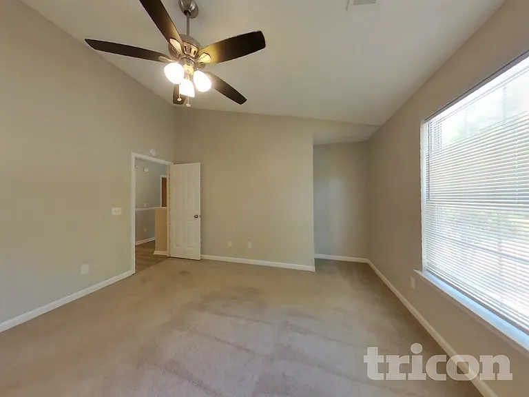 137 Lossie Ln — Photo 8