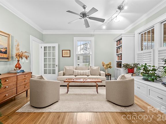 4th image of 2400 Kenmore Ave