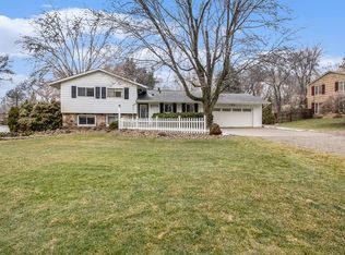 752 Charlesina Dr, Rochester, MI 48306