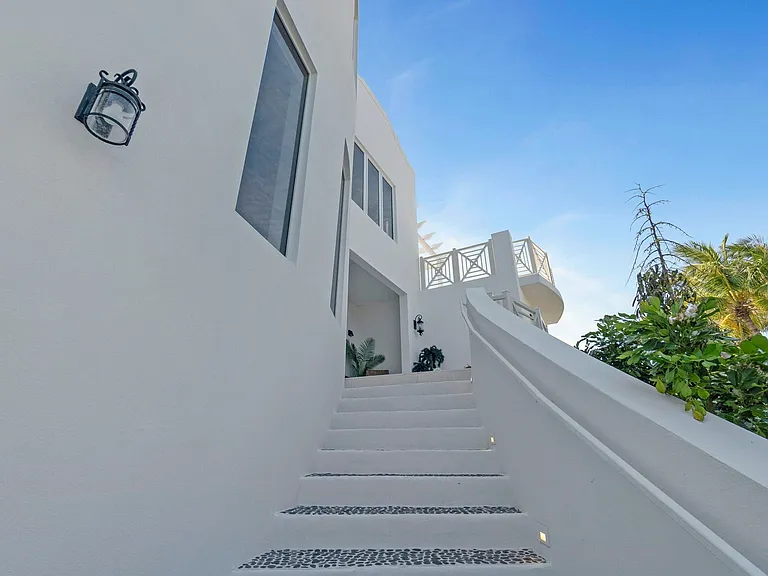 317 E Seaview Cir — Photo 49