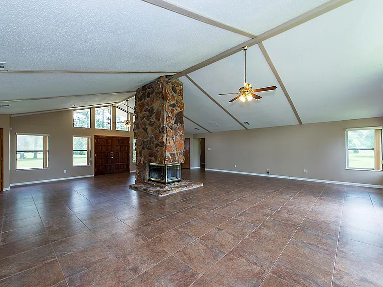 29363 Riley Rd — Photo 2