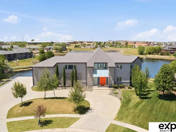 7711 S 96th Bay, Lincoln, NE 68526