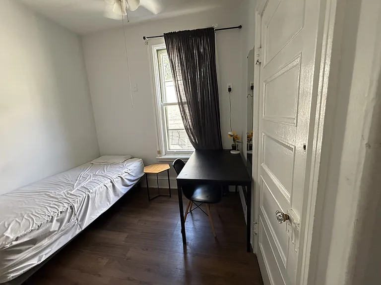 475 Slater St #4 — Photo 2