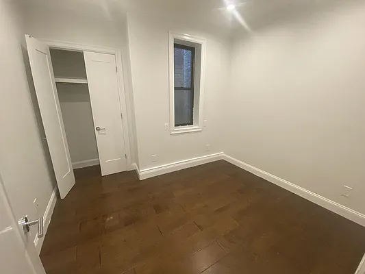 Rented by Vertical Real Estate LLC | media 7