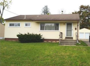 2906 Randolph St NW, Warren, OH