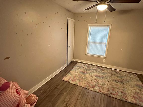 2nd image of 619 Shady Ave