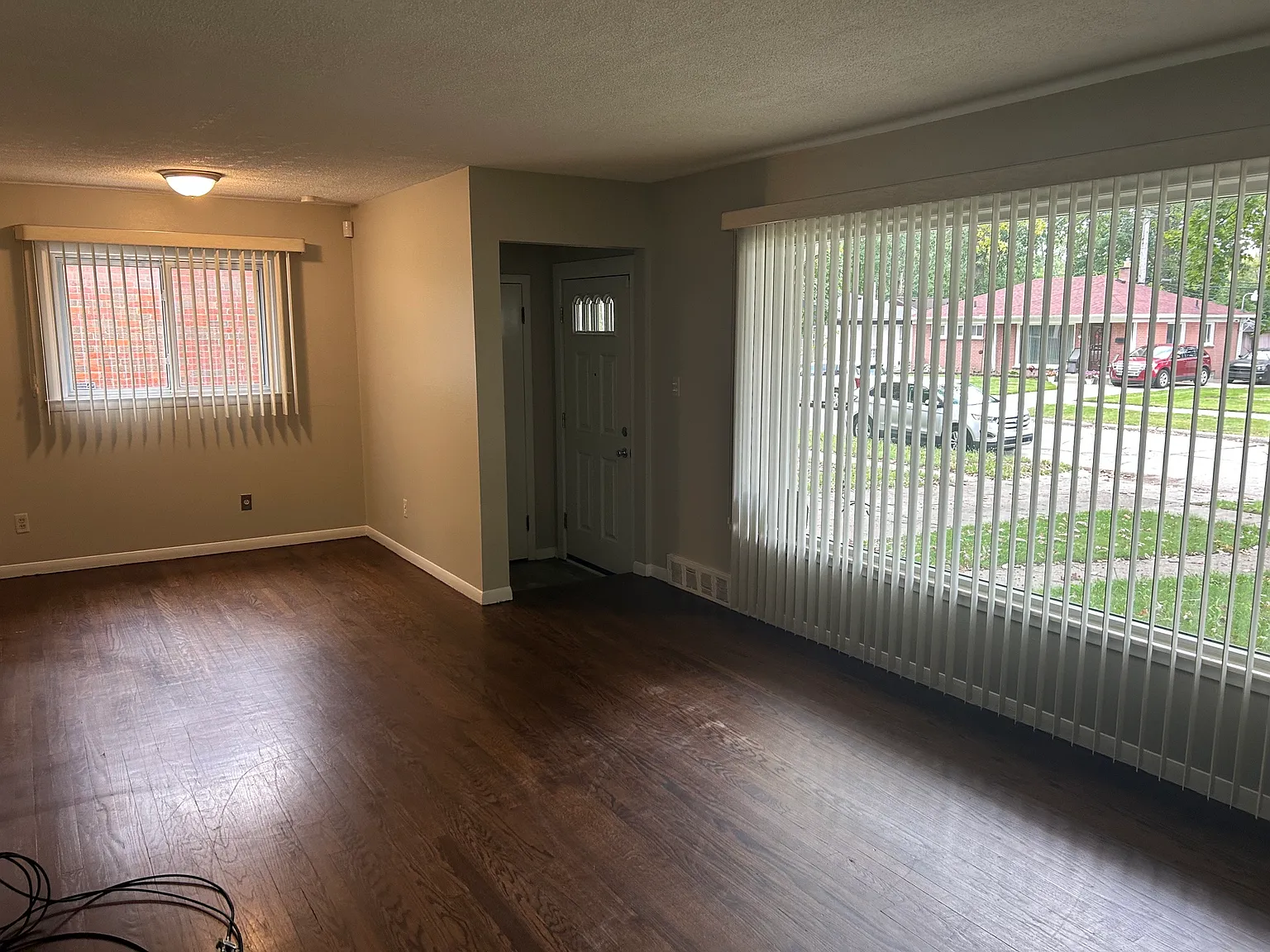 3 bed, 1.5 bath, 1068 sqft, $1,750 — Photo 1