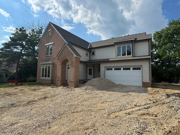 2450 Sandover Rd, Columbus, OH 43220