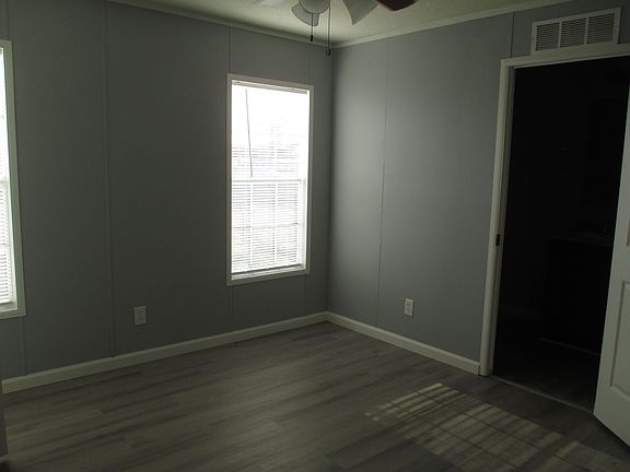 5th image of 831 N 9th St