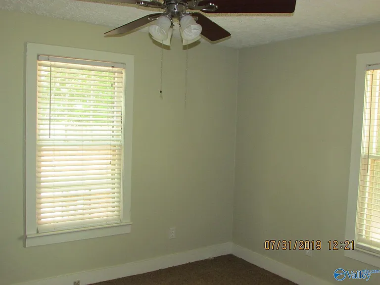 1501 McKinley Ave NE — Photo 25