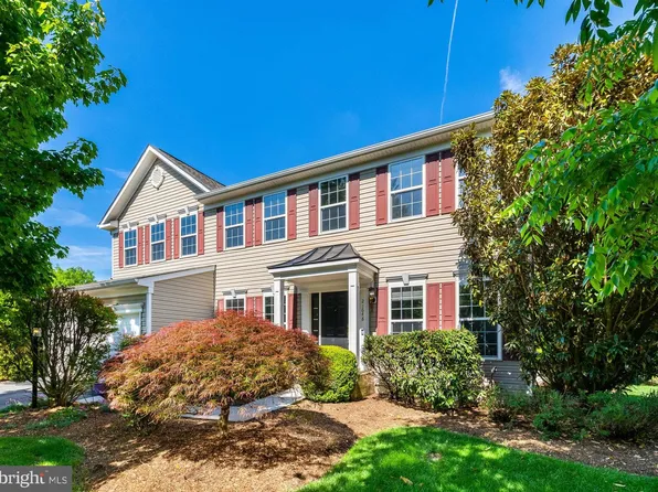 21648 Trask Pl, Ashburn, VA 20147