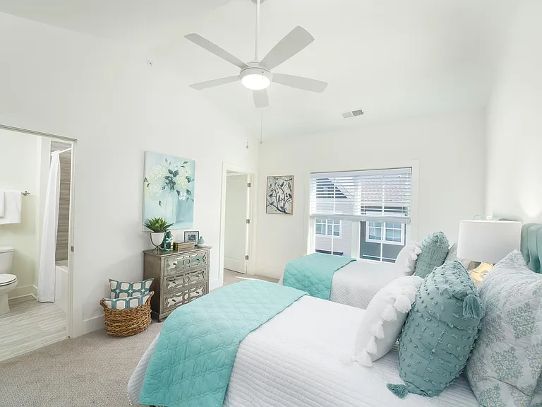 225 Ribbon Ln — Photo 5