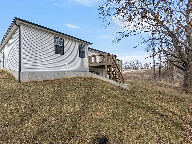 524 Old Poplar Rd — Photo 35