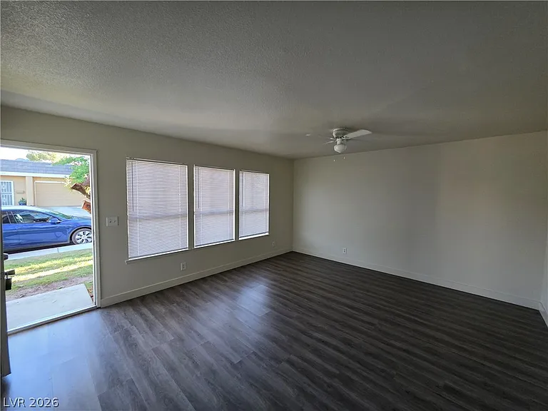 3364 Royce Ct — Photo 25