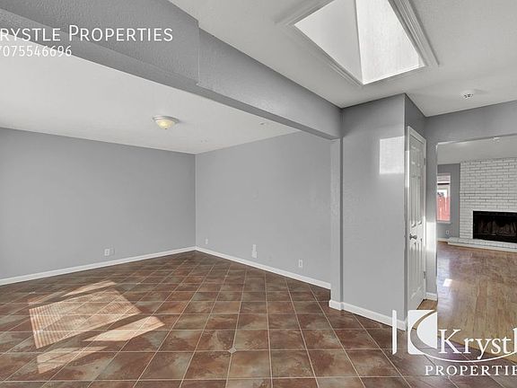 5th image of 1218 Capitol St