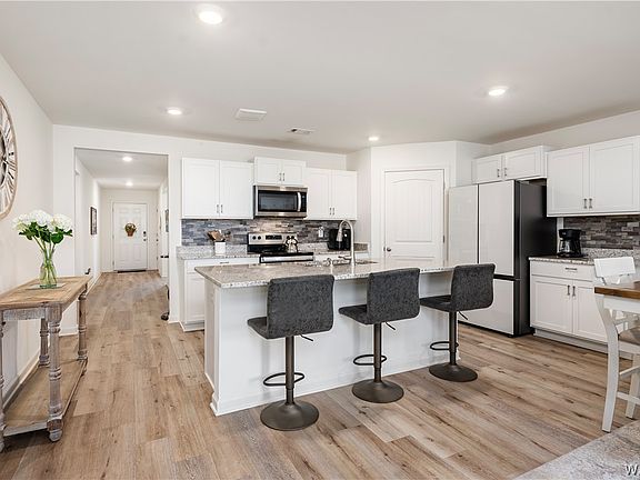 2nd image of 7116 Dowery Dell Way