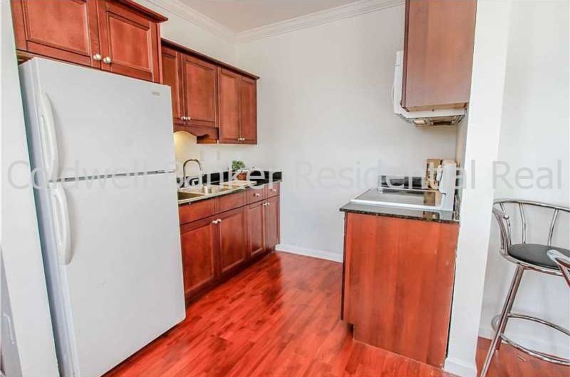 1st image of 1502 Jefferson Ave APT 304