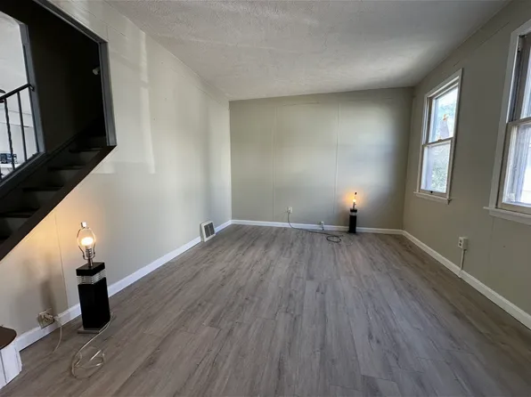 72 Richard St, Wilkes Barre, PA 18702