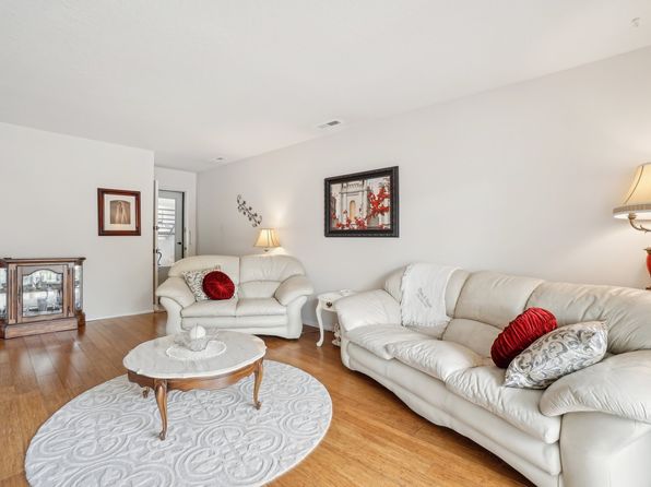 5820 S Waterbury Way E #G, Salt Lake City, UT 84121