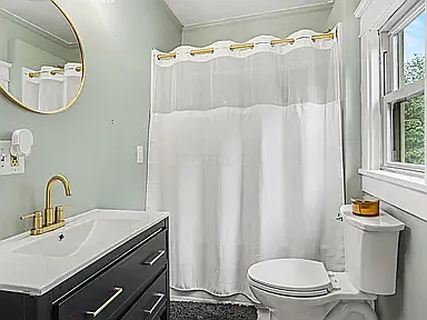 207 E Blake Ave — Photo 24