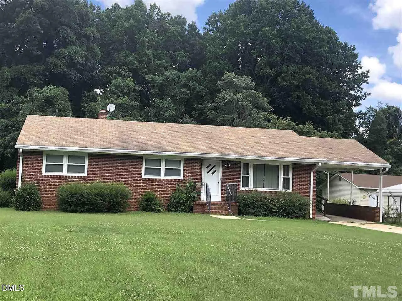 3 bed, 1.0 bath, $1,500 — Photo 1