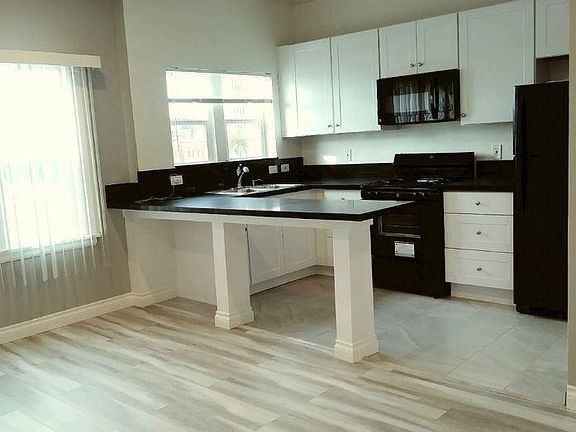 3rd image of 777 S Westmoreland Ave APT 408
