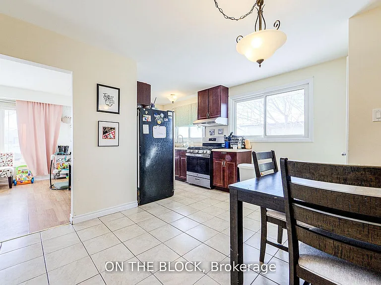 151 Nugent Dr #UPPER — Photo 8
