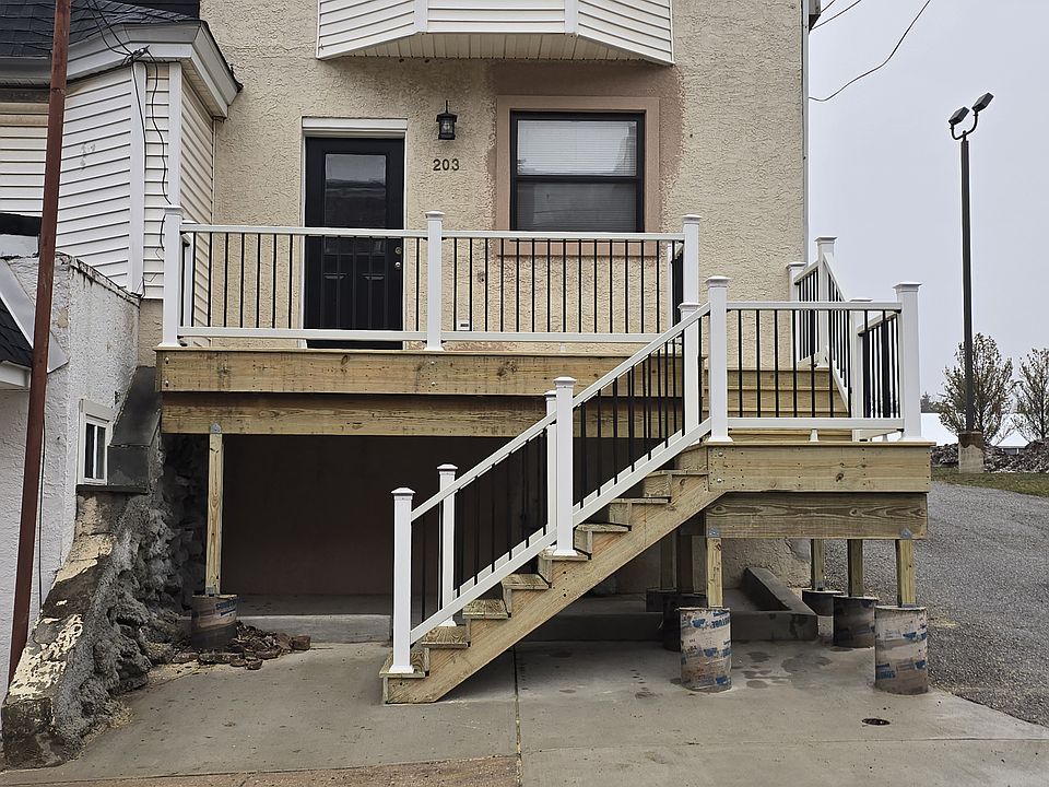 2nd image of 203 S Forrest Ave #6