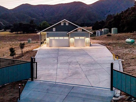 2nd image of 40017 San Francisquito Canyon Rd